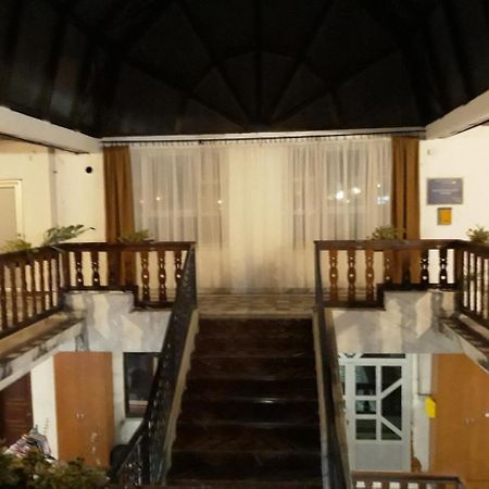 Apartments Secer Sokak Surčin Extérieur photo