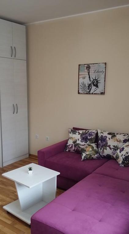 Apartments Secer Sokak Surčin Extérieur photo