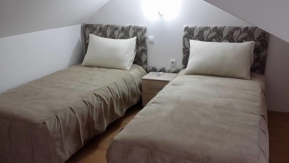 Apartments Secer Sokak Surčin Chambre photo